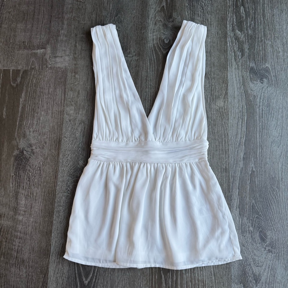 Lulu's Classic White Top